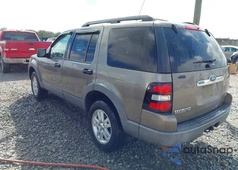 2006 Ford Explorer Xlt z USA, uszkodzony, nr VIN 1FMEU63E16UA89272